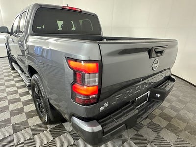 2023 Nissan Frontier SV Midnight Edition & Technology Package