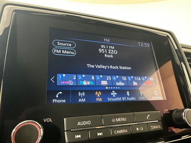 2023 Nissan Frontier SV Midnight Edition & Technology Package