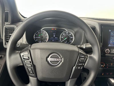 2023 Nissan Frontier SV Midnight Edition & Technology Package