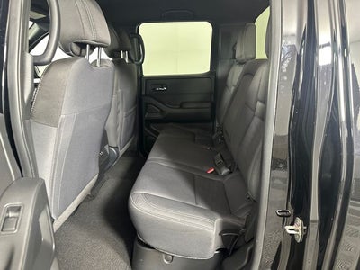 2023 Nissan Frontier SV Midnight Edition & Technology Package