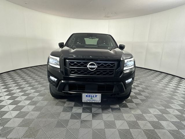 2023 Nissan Frontier SV Midnight Edition & Technology Package