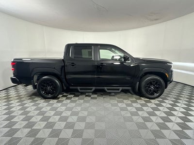 2023 Nissan Frontier SV Midnight Edition & Technology Package