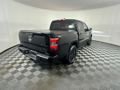2023 Nissan Frontier SV Midnight Edition & Technology Package