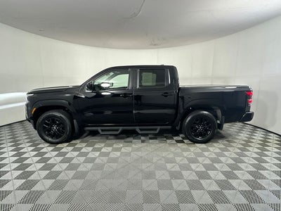 2023 Nissan Frontier SV Midnight Edition & Technology Package