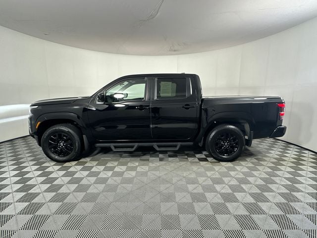 2023 Nissan Frontier SV Midnight Edition & Technology Package