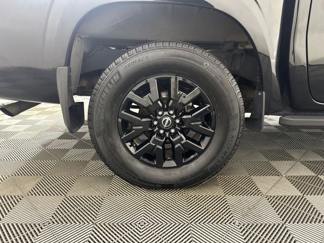 2023 Nissan Frontier SV Midnight Edition & Technology Package
