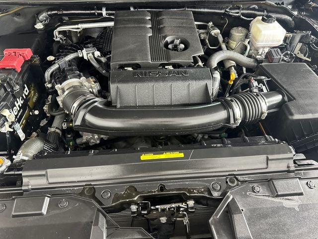 2023 Nissan Frontier SV Midnight Edition & Technology Package