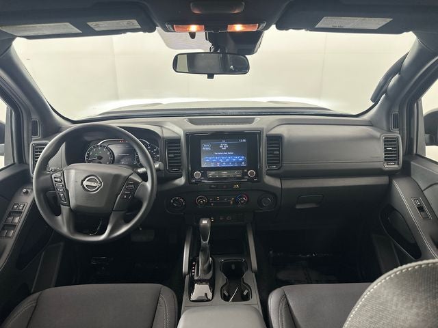 2023 Nissan Frontier SV Midnight Edition & Technology Package