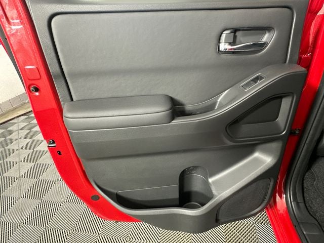 2023 Nissan Frontier SV Convenience & Technology Package