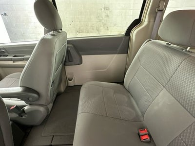 2008 Chrysler Town & Country LX