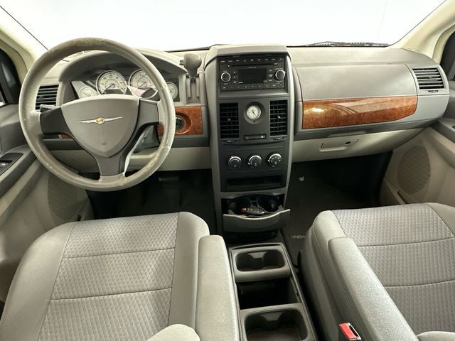 2008 Chrysler Town & Country LX