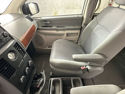 2008 Chrysler Town & Country LX