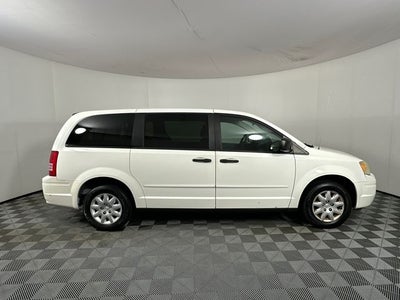 2008 Chrysler Town & Country LX