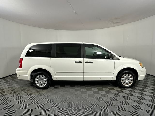 2008 Chrysler Town & Country LX