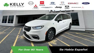 2023 Chrysler Pacifica Hybrid Limited