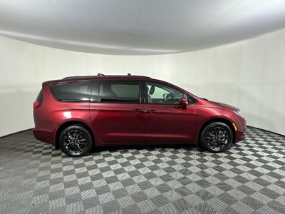 2020 Chrysler Pacifica Launch Edition