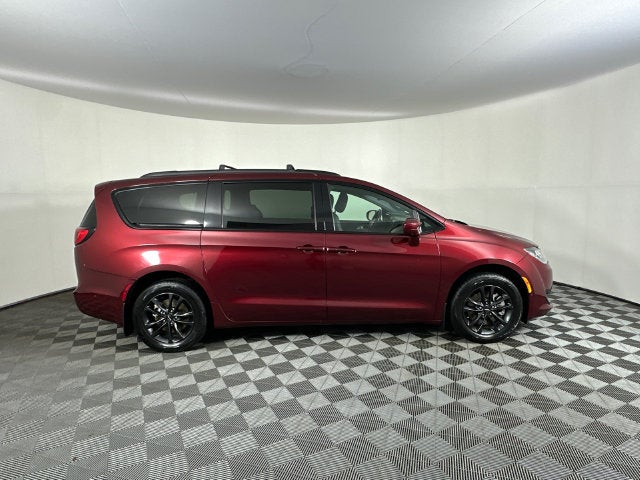 2020 Chrysler Pacifica Launch Edition
