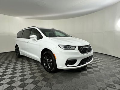 2021 Chrysler Pacifica Touring