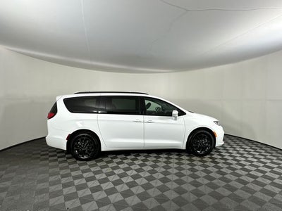 2021 Chrysler Pacifica Touring