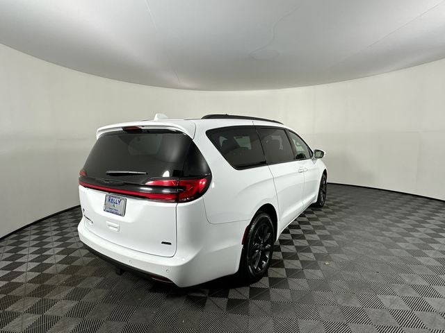 2021 Chrysler Pacifica Touring