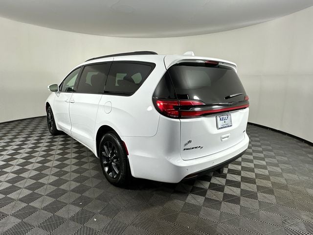 2021 Chrysler Pacifica Touring