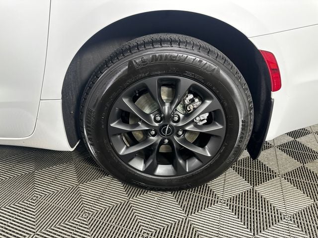 2021 Chrysler Pacifica Touring