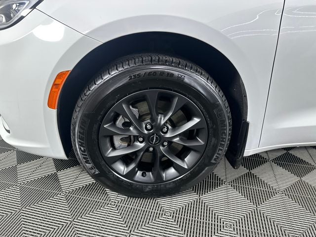2021 Chrysler Pacifica Touring