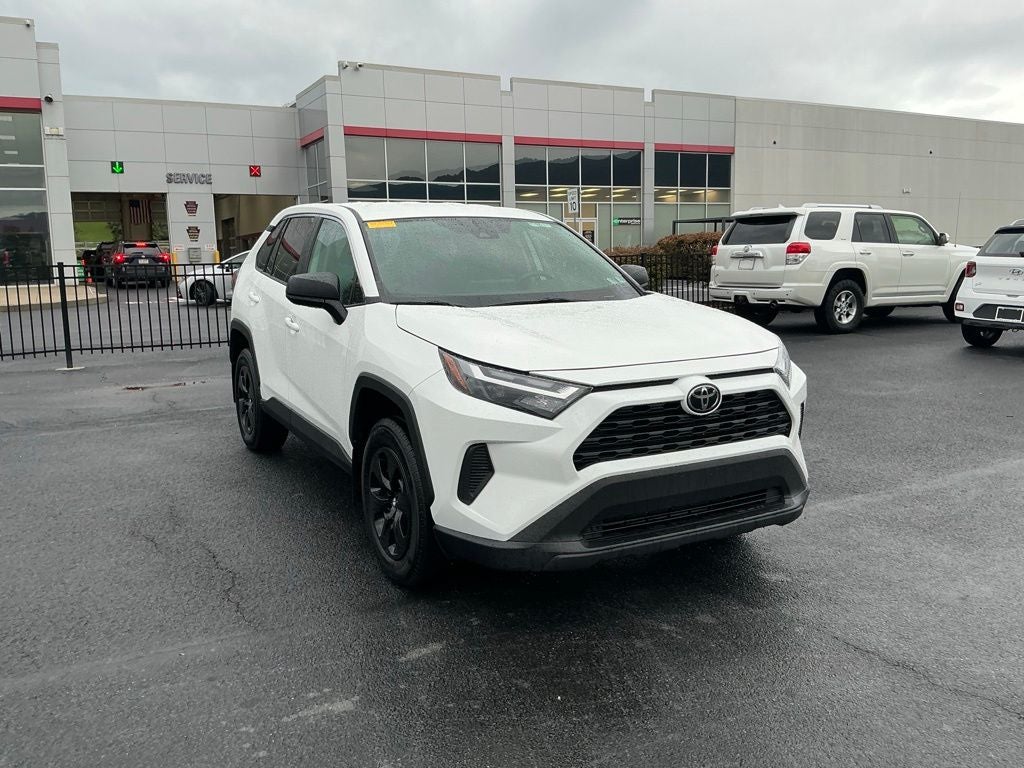 2023 Toyota RAV4 LE