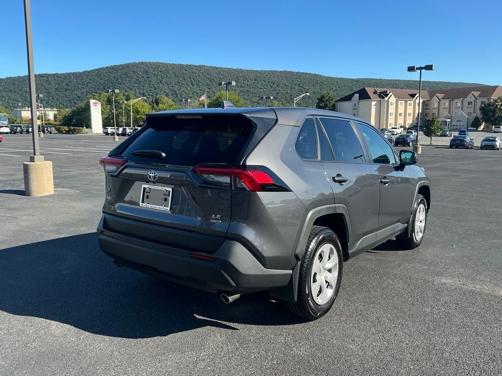 2023 Toyota RAV4 LE