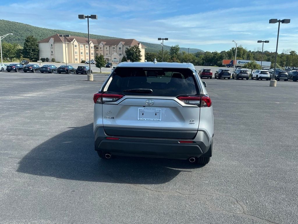 2023 Toyota RAV4 LE