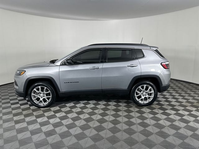 2023 Jeep Compass Latitude Lux