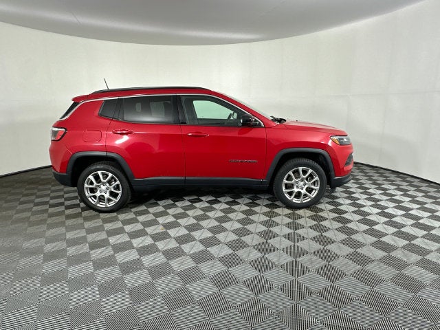 2023 Jeep Compass Latitude Lux