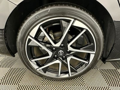 2025 Nissan Sentra SR Premium Package