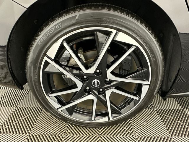 2025 Nissan Sentra SR Premium Package
