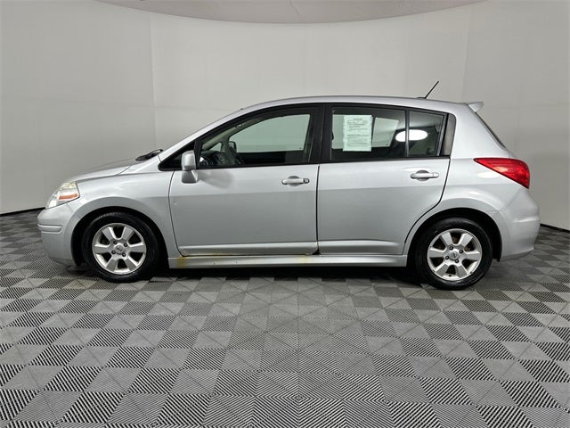 2010 Nissan Versa 1.8 SL