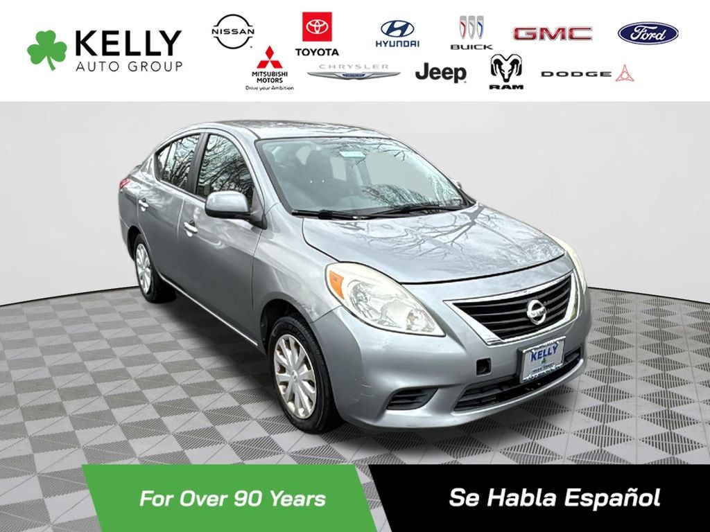 2013 Nissan Versa 1.6 SV