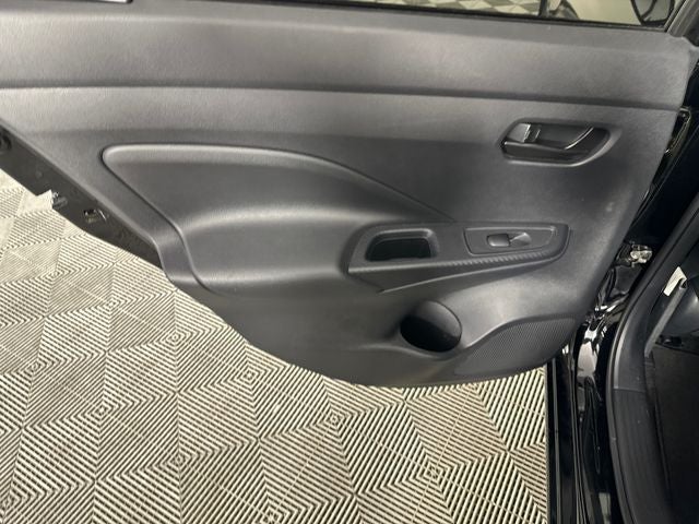 2024 Nissan Versa 1.6 S Plus Package