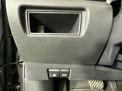 2024 Nissan Versa 1.6 SR