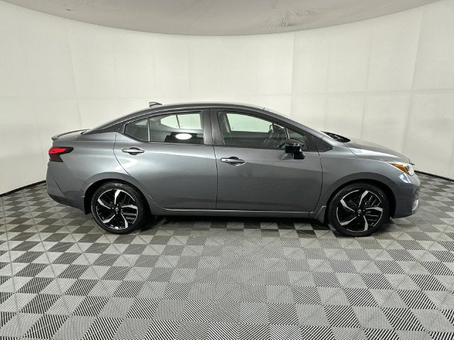 2024 Nissan Versa 1.6 SR