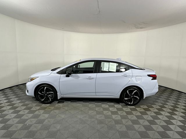 2025 Nissan Versa 1.6 SR
