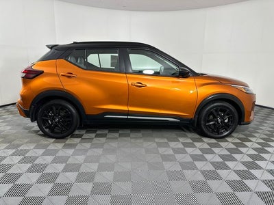2023 Nissan Kicks SR Premium Package