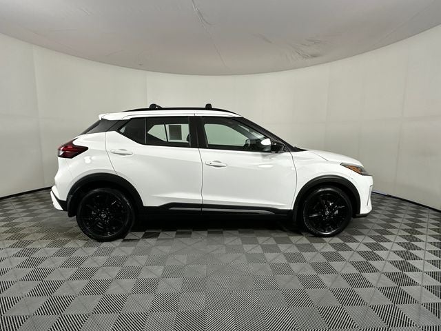 2023 Nissan Kicks SR Interior Electronics Package