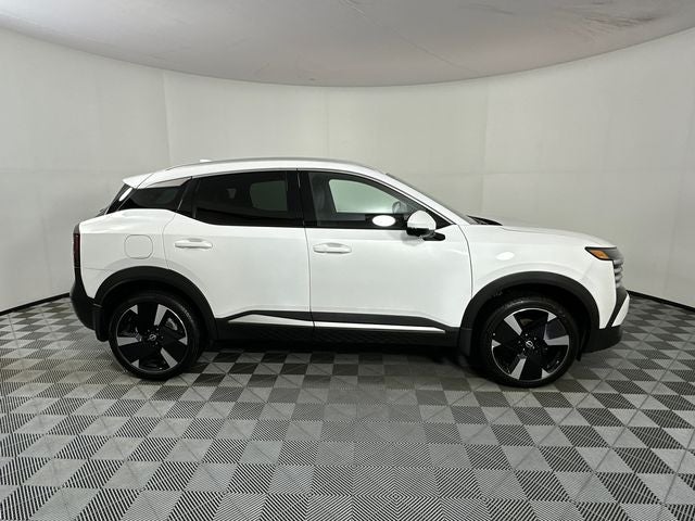 2025 Nissan Kicks SR Interior Electronics Package