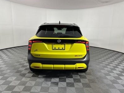 2025 Nissan Kicks SR