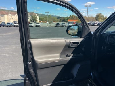 2022 Toyota Tacoma SR V6