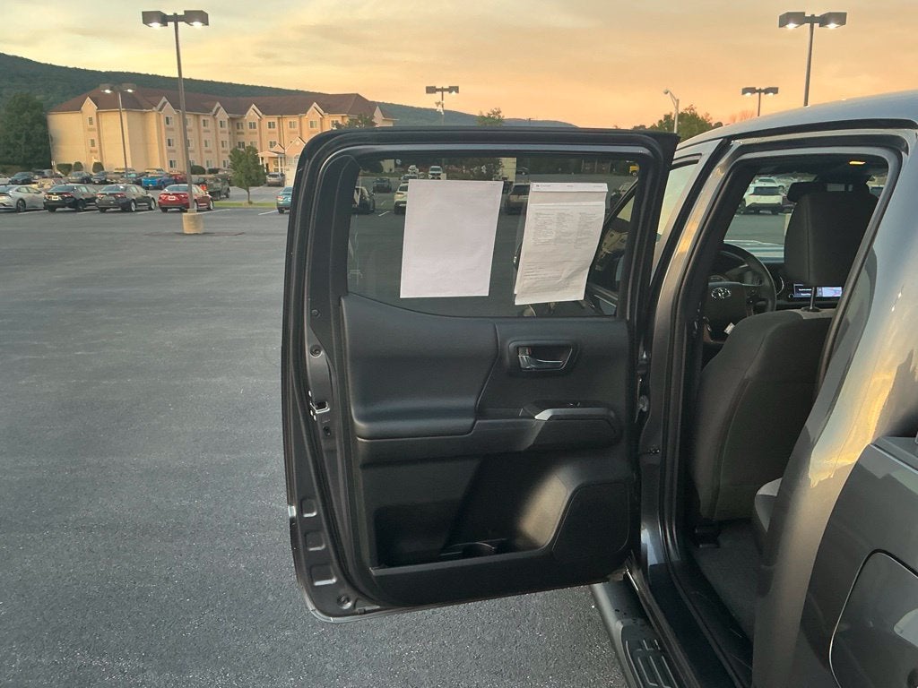 2022 Toyota Tacoma TRD Sport V6
