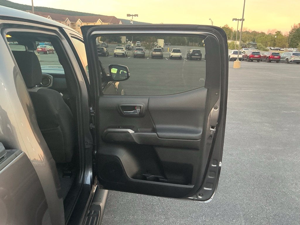 2022 Toyota Tacoma TRD Sport V6