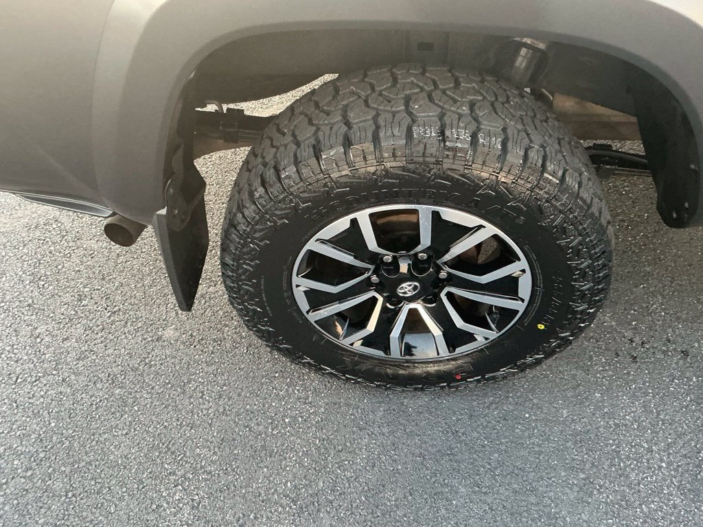 2022 Toyota Tacoma TRD Sport V6