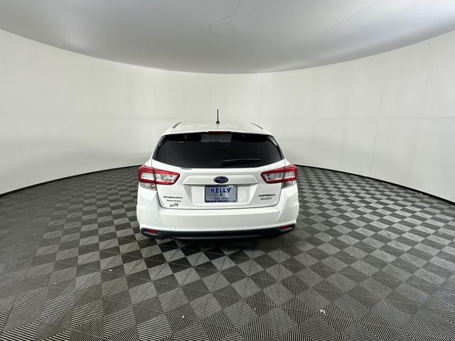 2017 Subaru Impreza 2.0i