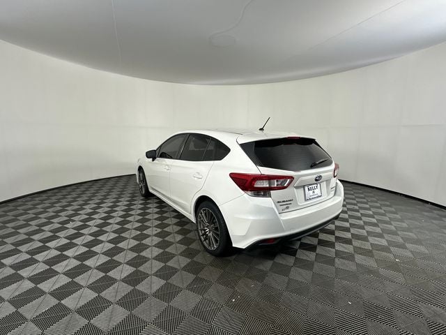 2017 Subaru Impreza 2.0i